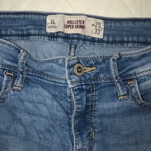 Ripped hollister skinny jeans